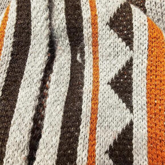 Earthbound Gray Patterned Knit Poncho with Fringe Small - Picture 8 of 9